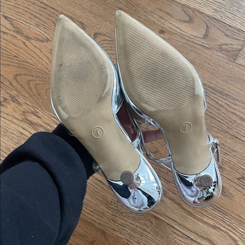 Target Metallic Silver Heels - Picture 2 of 4